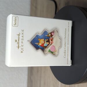 Hallmark Keepsake 2012 "Cookie Cutter Christmas" 1st in Series Ornament